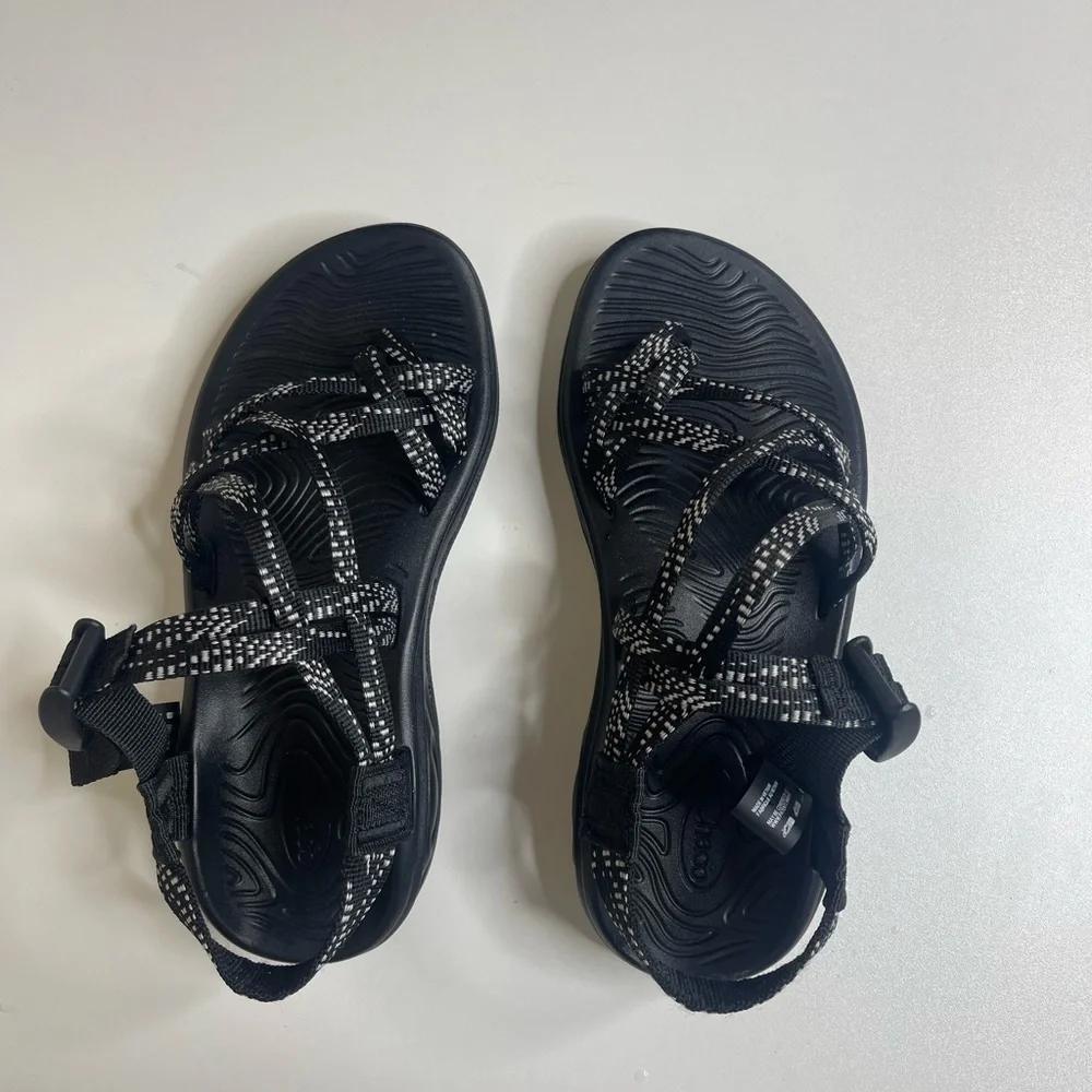chaco black z volvx2 sandal